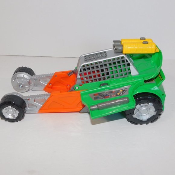 TMNT 2015 Turbo Charge Transforming  Car Book w Sticker & Figure Lot - Picture 3 of 14